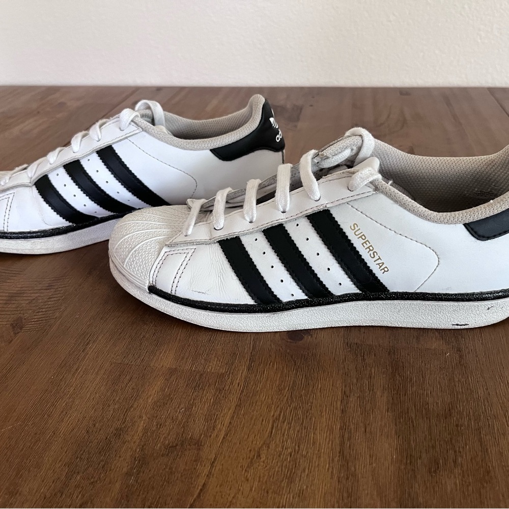Adidas custom Superstar Sneakers Women’s  7.5